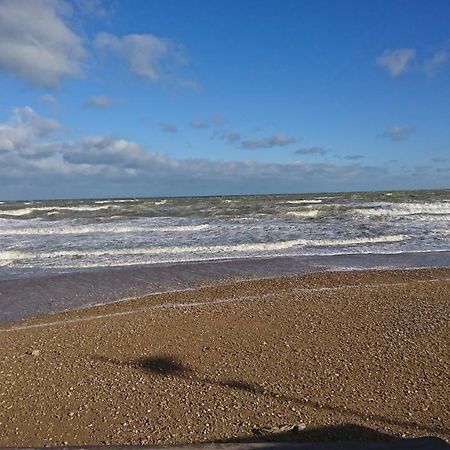 Bed and Breakfast Joyeux Reveil Courseulles-sur-Mer Esterno foto