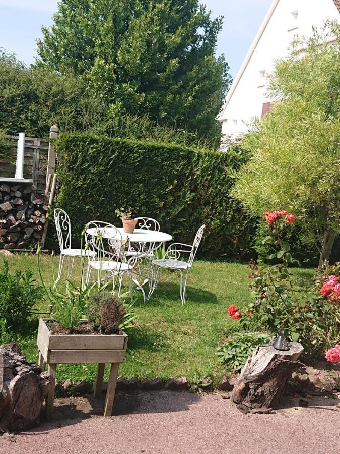 Bed and Breakfast Joyeux Reveil Courseulles-sur-Mer Esterno foto