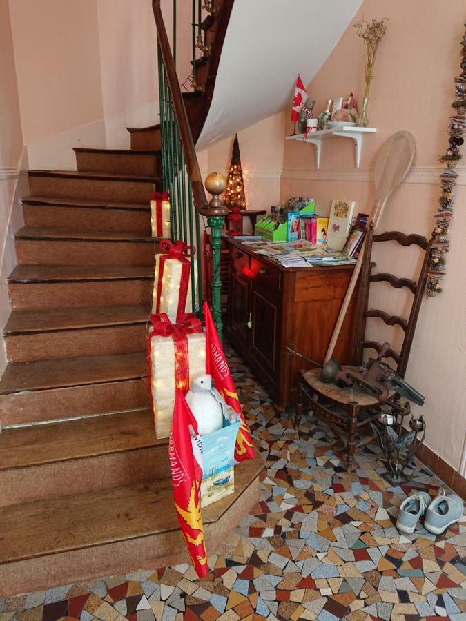 Bed and Breakfast Joyeux Reveil Courseulles-sur-Mer Esterno foto