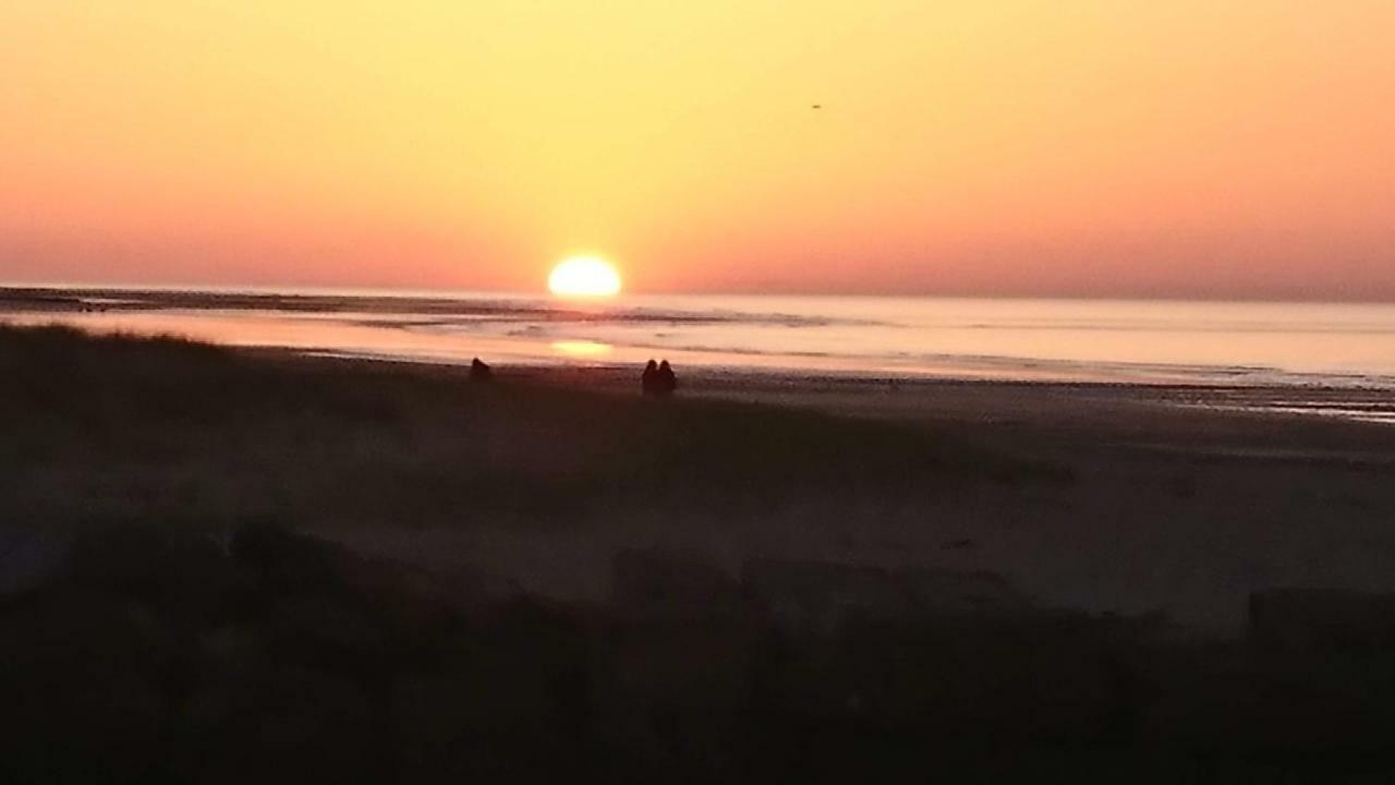 Bed and Breakfast Joyeux Reveil Courseulles-sur-Mer Esterno foto